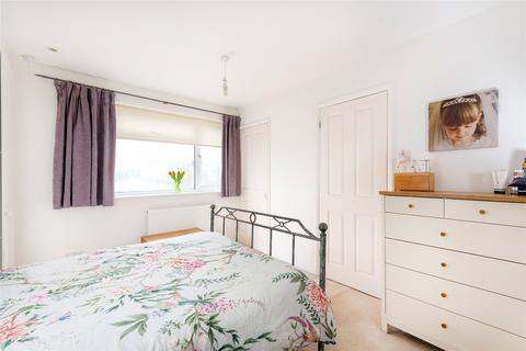 81 Dinglederry, Olney, MK46 5ET