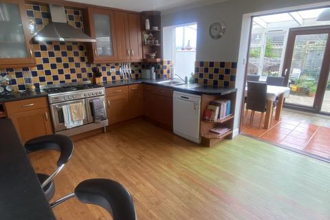 17 Cousens Close, Dawlish, EX7 9TE