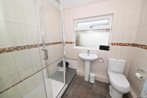 16 Hamilton Road, Twickenham, TW2 6SN