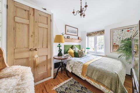 17 Hyde Close, Winchester, SO23 7DT