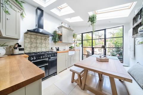 17 Hyde Close, Winchester, SO23 7DT
