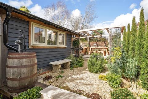 17 Hyde Close, Winchester, SO23 7DT