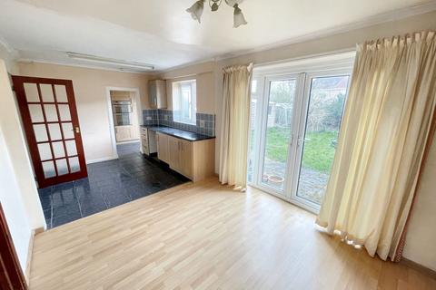 4 bedroom semi-detached house for sale, Kingsway, South Shields, Tyne and Wear, NE33 3NJ