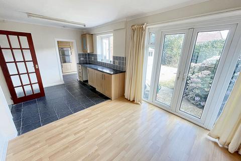 4 bedroom semi-detached house for sale, Kingsway, South Shields, Tyne and Wear, NE33 3NJ