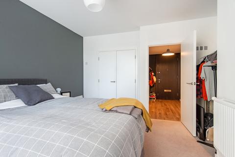 1 bedroom apartment for sale, at Catalina House, Carter Way, London E1
