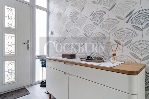 38 Woodmere, London, SE9 5NT