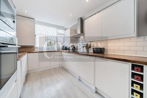 38 Woodmere, London, SE9 5NT