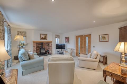 5 bedroom detached house for sale, Church Lane, Cookhill, Alcester B49 5JS