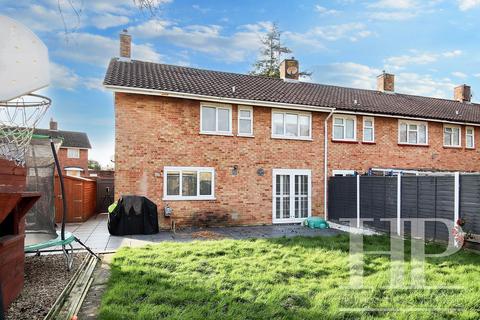 4 bedroom end of terrace house for sale, Lady Margaret Road, Crawley RH11