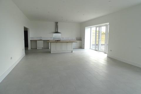 4 bedroom bungalow to rent, Bryn Fuches 2, Dulas, Ynys Mon