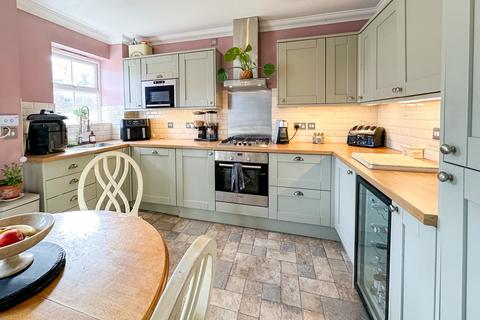 43 Old Mill Place, Wraysbury, Staines-upon-thames, TW19 5LY