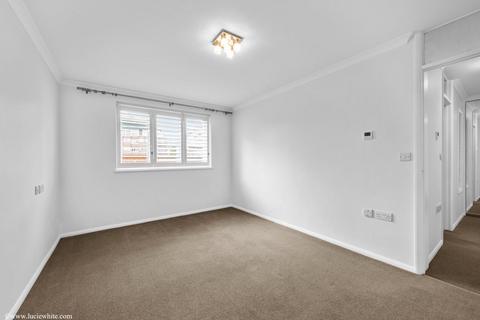 1 bedroom apartment to rent, Upton Court, The Downs, Wimbledon