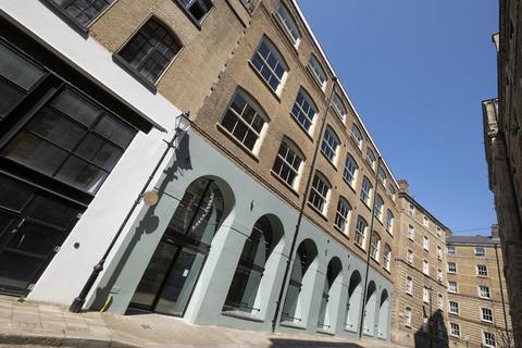 Office to rent, 2 Pear Tree Court, Farringdon, EC1R 0DS