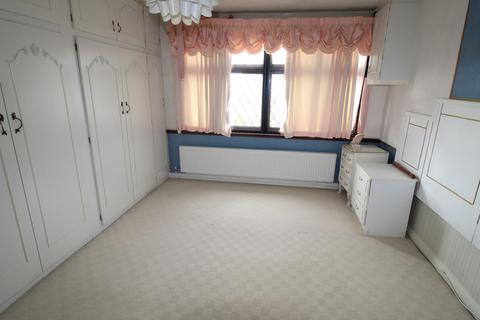 96 Berkeley Drive, Hornchurch, RM11 3PZ