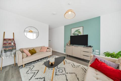2 bedroom apartment for sale, Needell Road, London