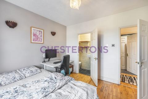 undefined, Wheat Sheaf Close, London