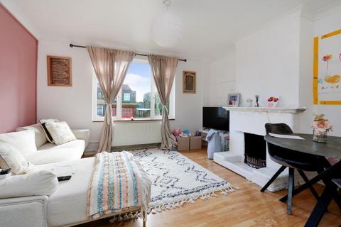 2 bedroom apartment to rent, Pandora Court, Surbiton KT6