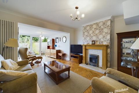 23 Dollicott, Haddenham, Aylesbury, HP17 8JL