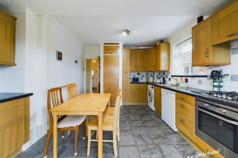 23 Dollicott, Haddenham, Aylesbury, HP17 8JL