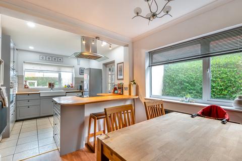 4 bedroom detached house for sale, St. Dials Close, Monmouth