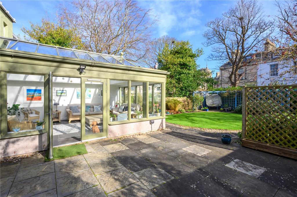 Conservatory/Terrace