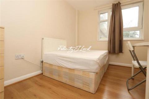 1 bedroom in a flat share to rent, Stepney Causeway, E1