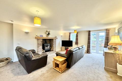 30 The Green, Sharlston Common, Wakefield, WF4 1EF
