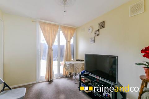 3 bedroom end of terrace house for sale, Briars Wood, Hatfield