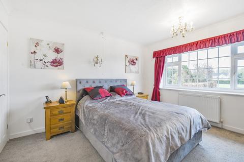 28 Millbeck Green, Collingham, Wetherby, LS22 5AJ