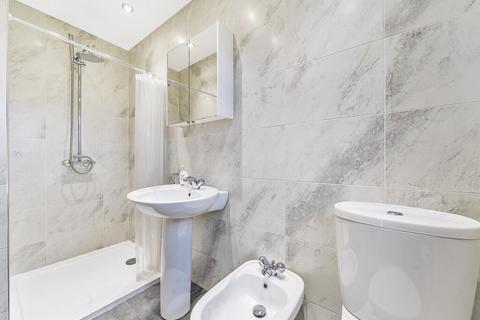 28 Millbeck Green, Collingham, Wetherby, LS22 5AJ