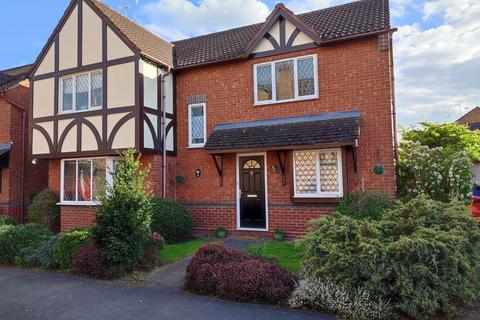 4 bedroom detached house for sale, Beach Close Evesham WR11 1GH