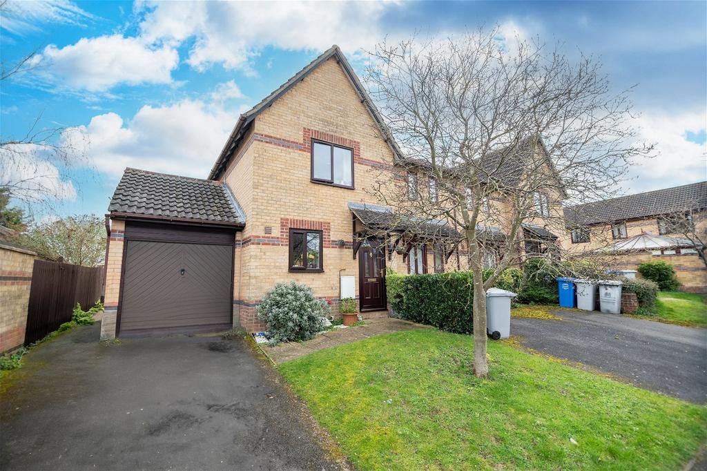 Sanderson Close, Kettering NN15 2 bed mews for sale £210,000