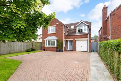 4 bedroom detached house for sale, The Green, North Duffield, YO8