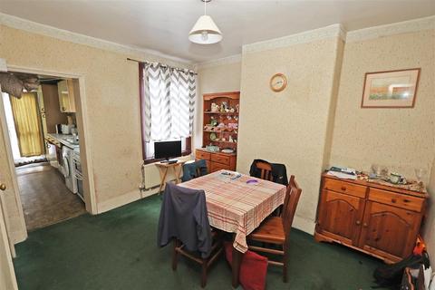25 Sanderstead Road, South Croydon, CR2 0PE