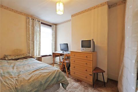 25 Sanderstead Road, South Croydon, CR2 0PE