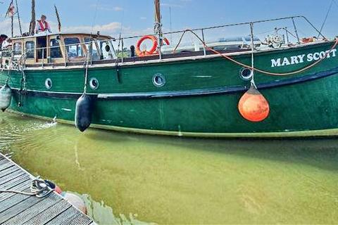 2 bedroom houseboat for sale, Vicarage Lane, Hoo ME3