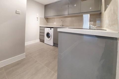 1 bedroom ground floor flat to rent, Brecknock Road, London N7