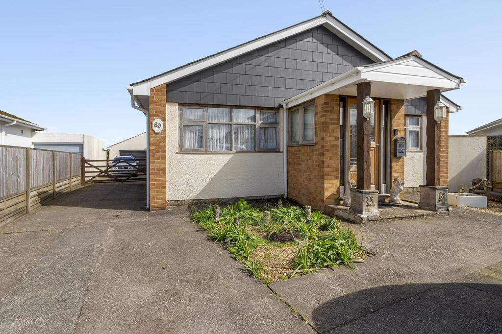 Davies Avenue, Paignton, TQ4 3 bed detached bungalow £450,000