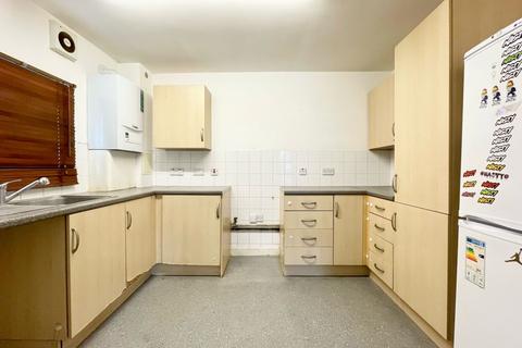 2 bedroom flat to rent, 2 Atlas Crescent, Edgware, London HA8