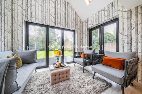 Delta Oldfield Road, Bromley, BR1 2LF