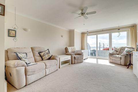2 bedroom apartment for sale, Undercliff Gardens, Leigh-on-sea, SS9