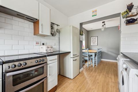 2 bedroom maisonette for sale, Sunnyside Road, Chesham, Buckinghamshire