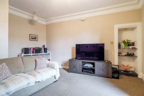 27/7 Maryfield, Edinburgh, EH7 5AR