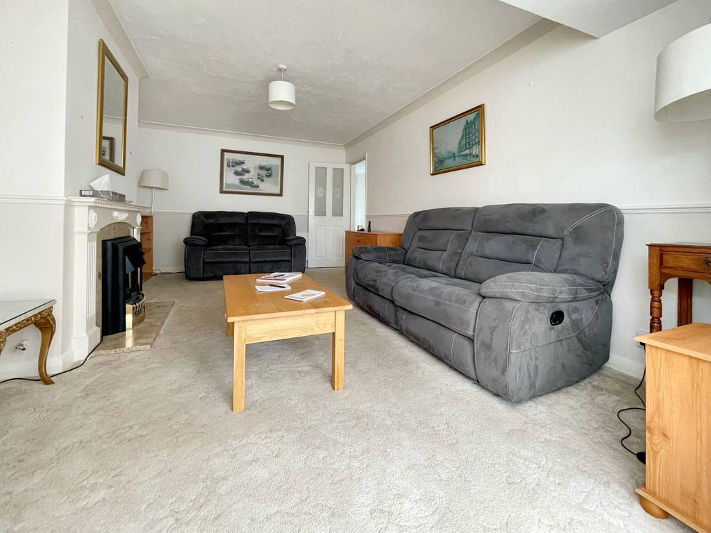 House in Wealden, Polegate - View 2