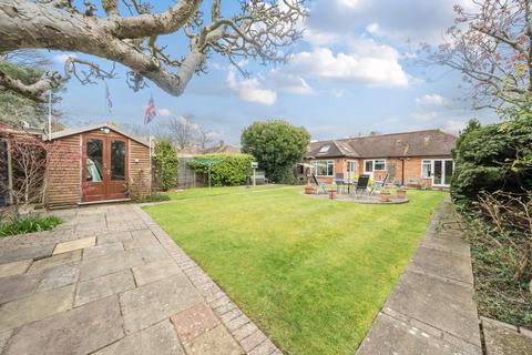 3 bedroom bungalow for sale, The Ridings, Addlestone, KT15