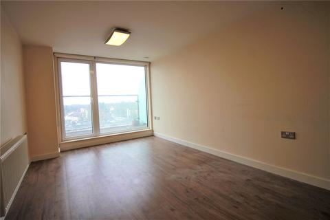 2 bedroom apartment to rent, The Green, Southall, UB2