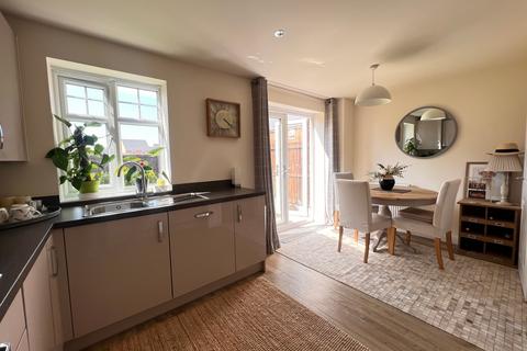 3 bedroom semi-detached house for sale, Rainworth drive , Kew , Southport , Merseyside, PR8