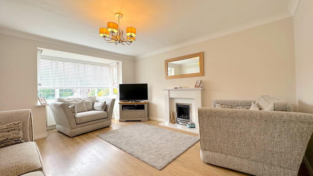 Asquith Drive, Cannock WS11 4 bed detached house for sale £375,000