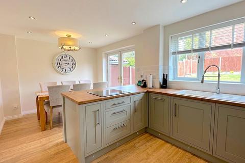 18 Asquith Drive, Cannock, WS11 7GG