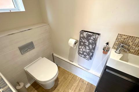 18 Asquith Drive, Cannock, WS11 7GG